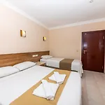 Club Ako Otel *