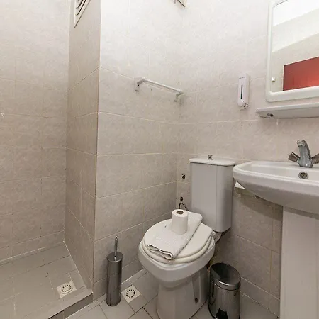 Hotell Club Ako *