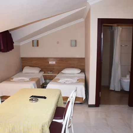 Hotel Club Ako *